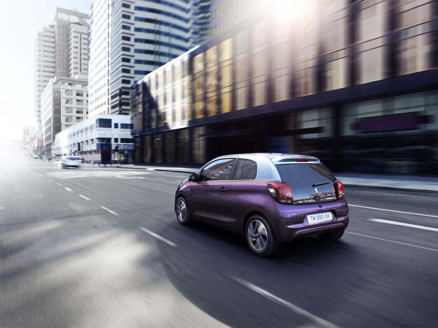  Peugeot 108 3-Door 2014 года  (фото 3 из 44)